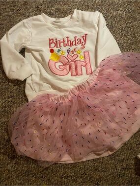 3/25$ Birthday Girl Pink Tutu Outfit - White Top & Pink Skirt 2-3t